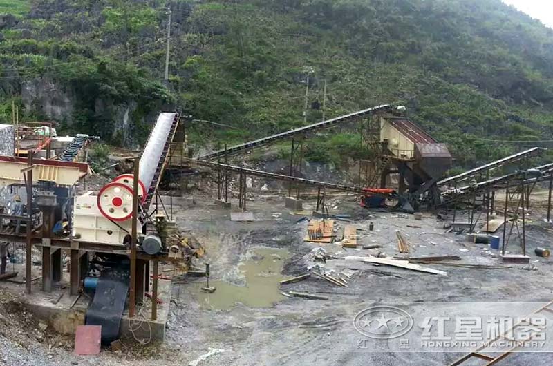 河北客戶石灰石破碎現場