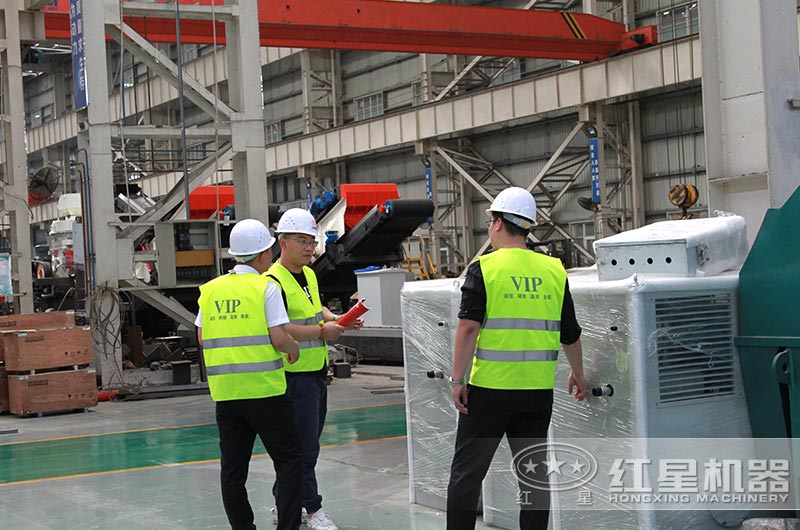 客戶來廠參觀設備生産車間