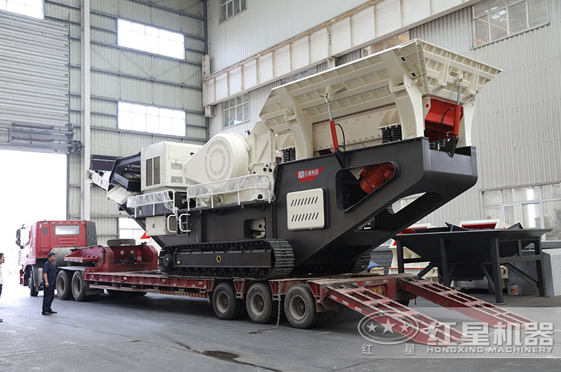 又一台移動式建築垃圾破碎機發貨了