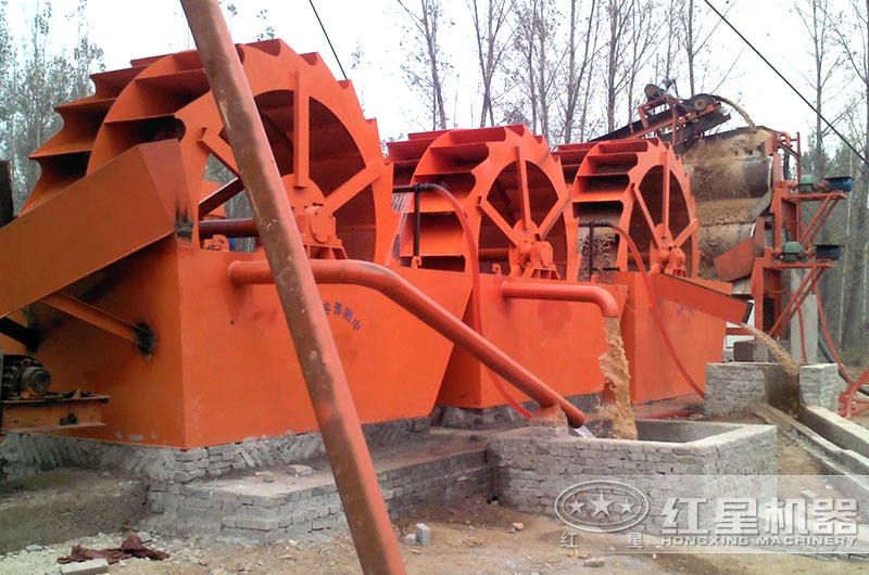 石頭洗沙機器作業圖